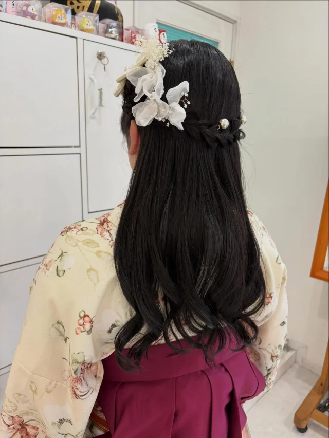 🌸卒業シーズンがやってきました🌸
おめでとうございます‼︎

ヘアセット着付け↓
@si_ru_hiromi 

#ヘアリゾートReef #白河市美容室 #卒業袴　#ヘアセット　#着付け

Hair resort Reef(ヘアリゾートリーフ) 
〒961-0908 福島県白河市大手町5-10 
tel 0248-24-7277(予約制) 
営業時間/9:00~18:00 
定休日/毎週日曜日、祝日